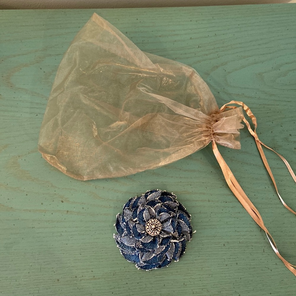 Brooch